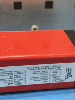 USED Telemecanique XUS LTR5A0700R