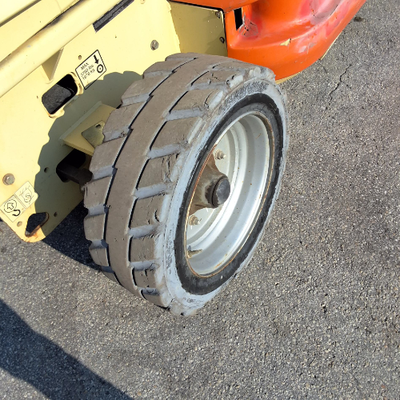 USED 2014 JLG 4069LE
