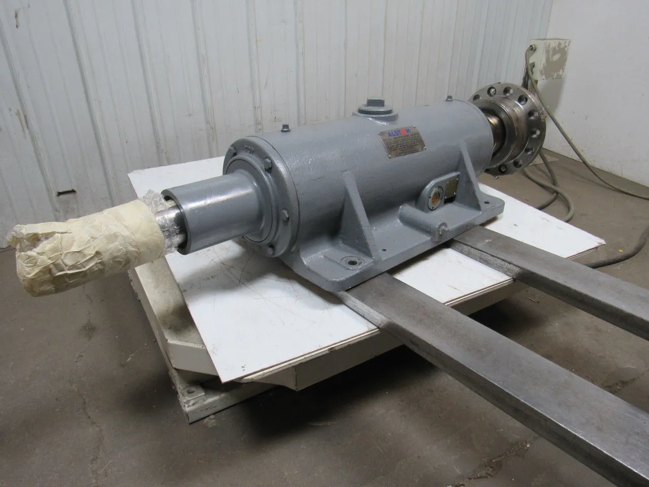ALSTOM EX-194 Bowl Mill Exhauster Bearing Assembly / Rebuilt