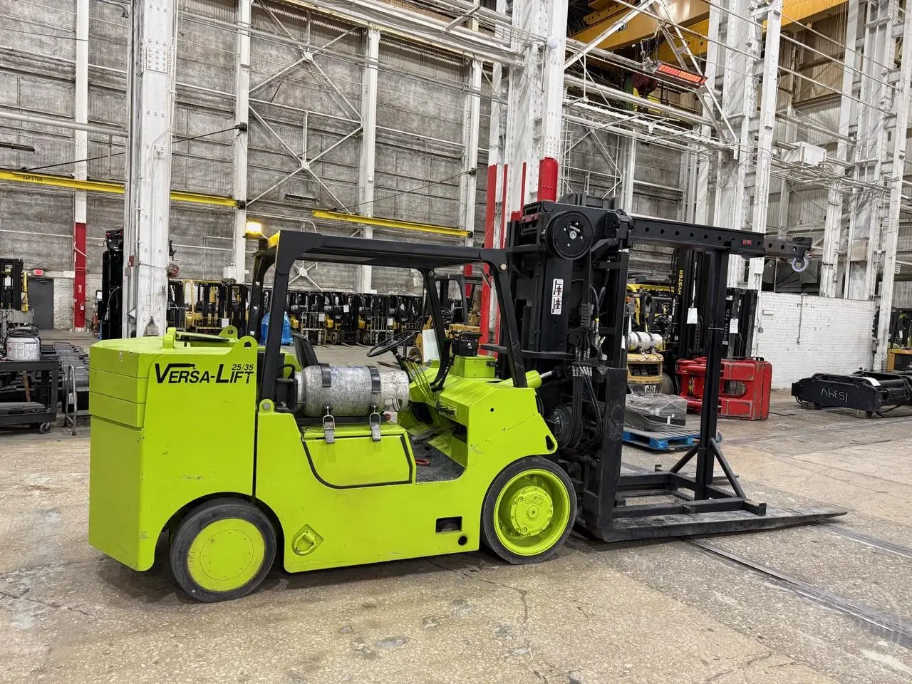 Used 2015 VERSALIFT 25/35 Misc Forklifts Illinois US | Forklift Exchange #1272916