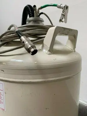 USED AIR LIQUIDE TR26 LIQUID NITROGEN DEWAR CONTAINER