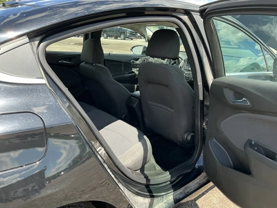 USED 2017 CHEVROLET CRUZE