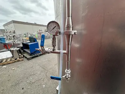 825 Gal. Brite Tank
