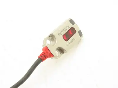 Keyence PR-FB30P3 Mini Photoelectric Sensor Flat Reflective 48" Cable  Lot of 3