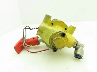 Ross Y2773A4082 Pneumatic Solenoid LOX Lock-Out Control Valve 120V 3/2 Lot of 2