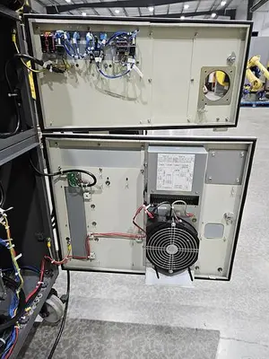 USED 2015 FANUC R-2000IC/210F