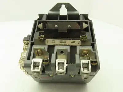 Furnas 40HP32AF Contactor Motor Starter 3Ph 600v 50Hp Ser A Coil 120v Size 3 90A