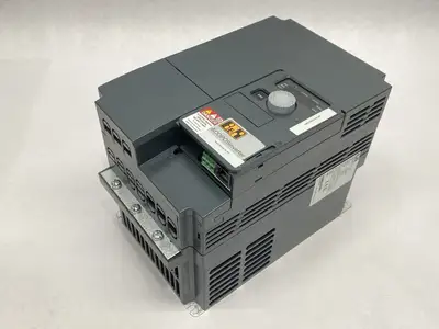 New | in-Stock B&R INDUSTRIAL REV C0 ACOPOSINVERTER 5.5KW SERVO DRIVE Servo Drives | Maverick Industrial Sales #1104685