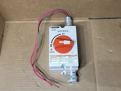 NEW SQUARE D MD3304X
