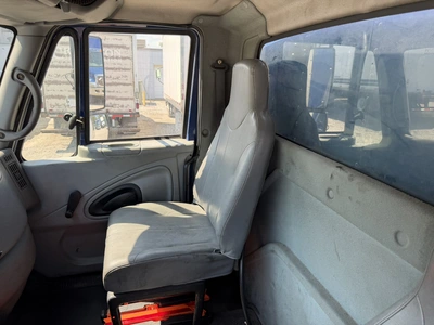 Used 2006 INTERNATIONAL 4300 SBA4X2 Box trucks Indiana US | Miedema Asset Management Group #1414593