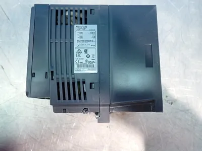 Used SCHNEIDER ELECTRIC ATV320U07S6C Variable Speed Drives Ohio US | HGR 24 #1006627