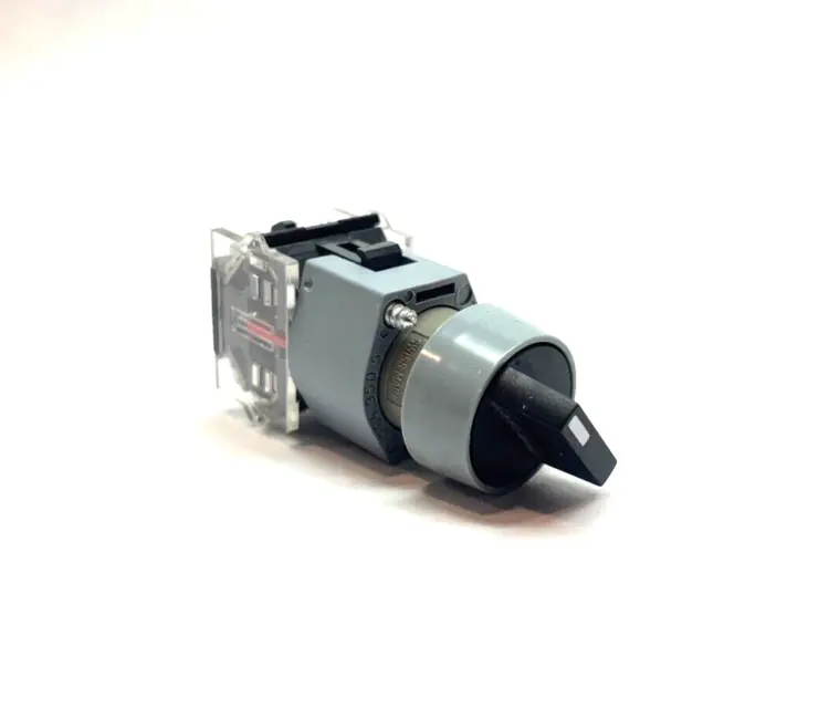 Used EAO CONTACTOR AND SWITCH Contact Blocks Michigan US | Maverick Industrial Sales #1089028