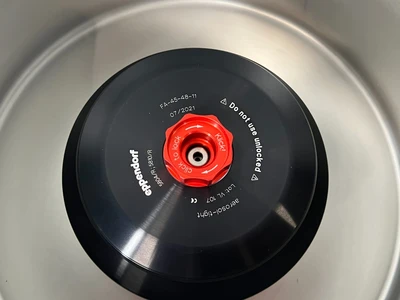 Eppendorf Centrifuge 5810 with Rotor FA-45-48-11