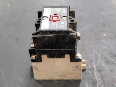USED ALLEN-BRADLEY 700-P400A1
