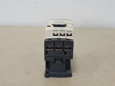 USED TELEMECANIQUE LC1D18B7