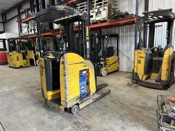 Used 2015 YALE NR040DB Reach Trucks | Zoom Lifts & Equipment #1182253