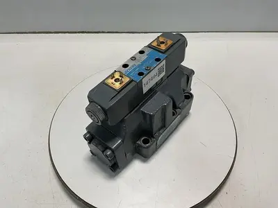 USED VICKERS DG4V-3-6C-M-U-HL7-60-B13