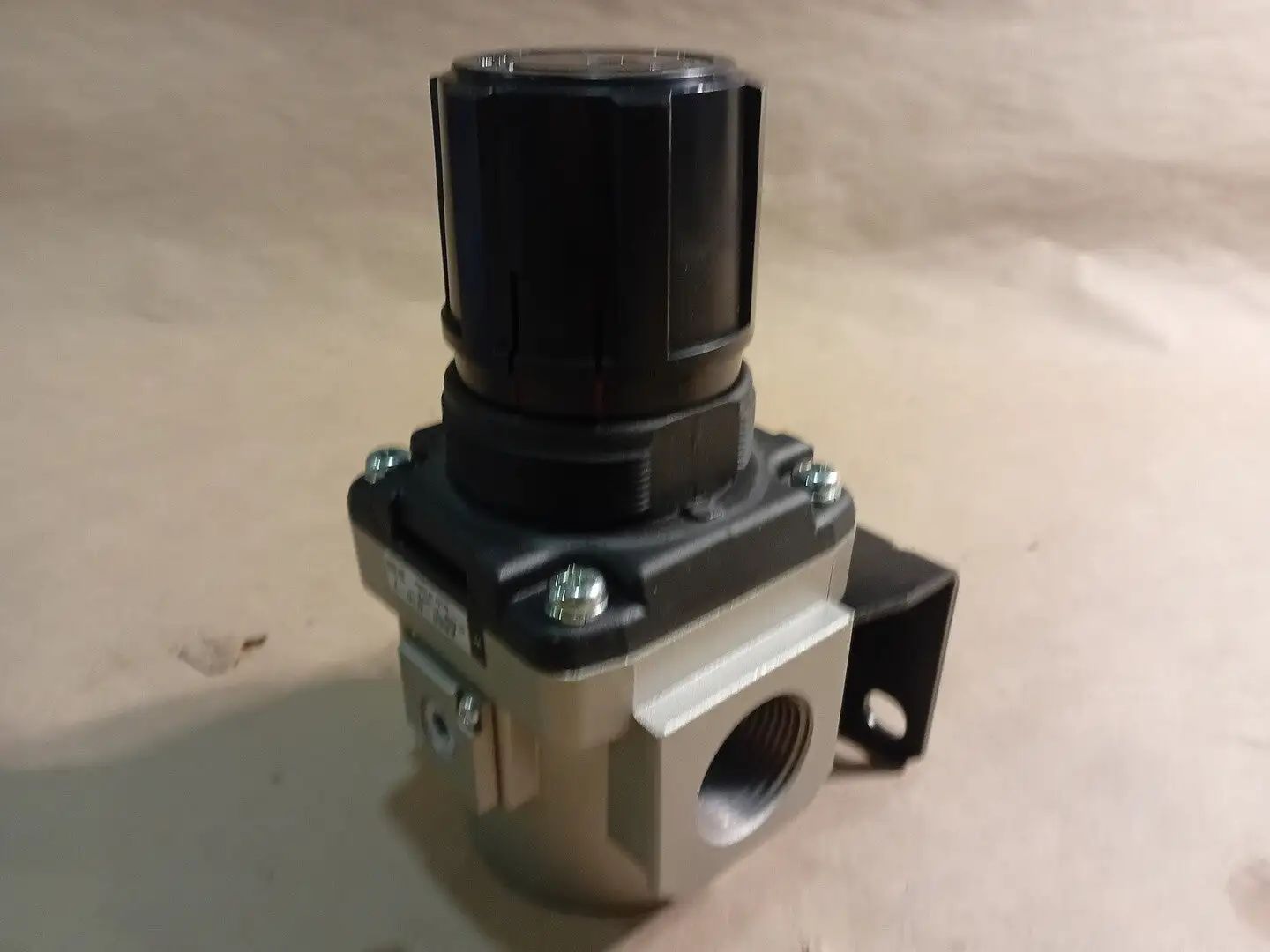 NEW SMC AR60-N10-Z