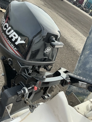 USED 1998 HUNTER TBD