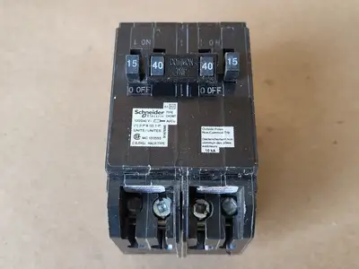 USED SCHNEIDER ELECTRIC CHOMT1515240