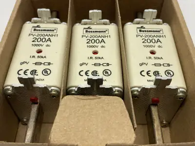 USED COOPER BUSSMANN DUAL-INDICATOR PHOTOVOLTALC FUSE 200A 1000V