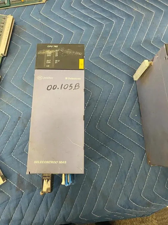 Used SELECTRON CPU 752 PLC Processors California US | Van Aliso Enterprises Inc #716292