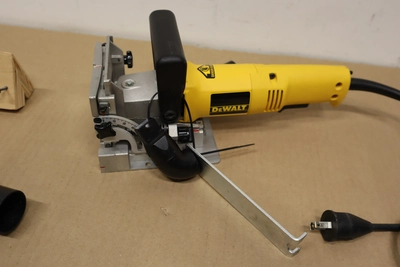 Used DEWALT DW682 Air Tools, DC Electrical Tools & Accessories Minnesota US | Machinesused.com #1295841