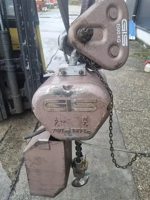 USED GIS ELECTRIC CHAIN HOIST 1500 KG