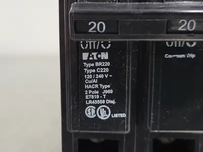 USED EATON CUTLER-HAMMER BR220