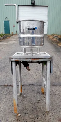 USED GROEN 20 QUART TILTING KETTLE TDC-3/20