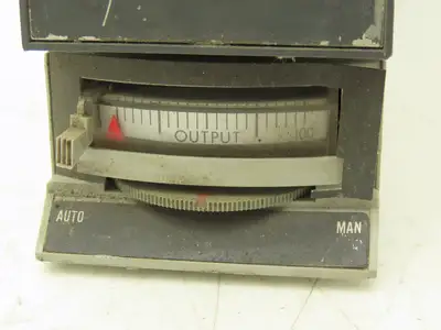 Foxboro E27AM-SA-L+EA4 Spec 200/SS Manual Gauge Controller 2AX+EA4