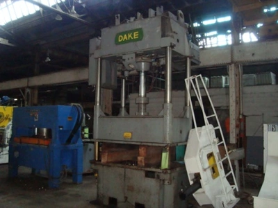 USED 1973 DAKE 27-677