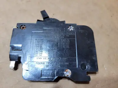 Used FPE _UNKNOWN_ Circuit Breakers British Columbia CA | Lenmark #1489004