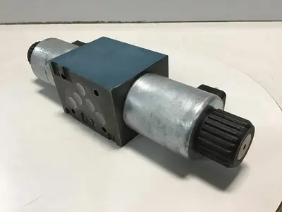 USED BOSCH 0 810 001 700