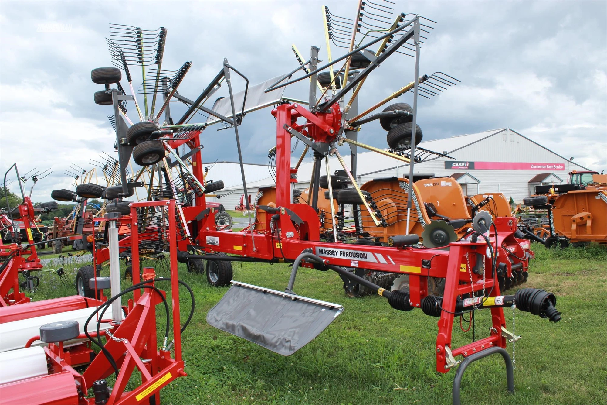 New | in-Stock 2026 MASSEY FERGUSON RK772SD-TRC Hay Rakes Pennsylvania US | Zimmerman Farm Service #1409883