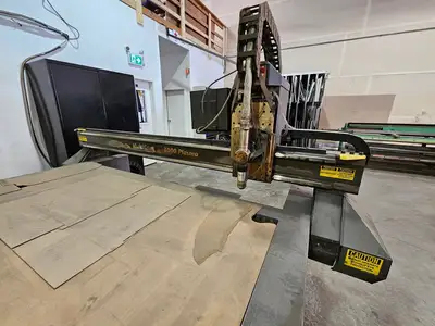 USED 2005 MULTICAM 3000 SERIES