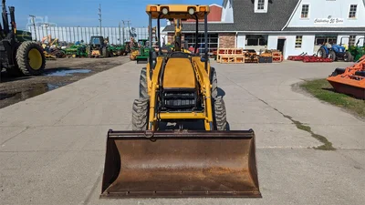 USED 2004 DEERE 110