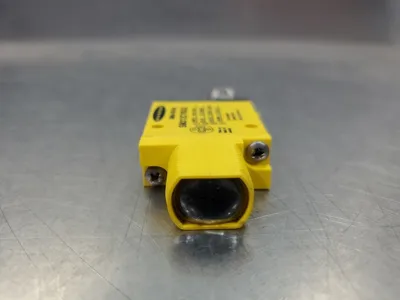 Banner SM312CVBQD Mini-Beam Sensor. 5E-34/3