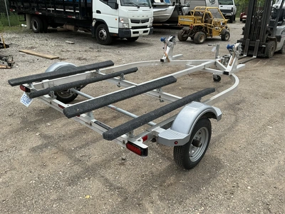 USED 2020 TRITON WAVE 2