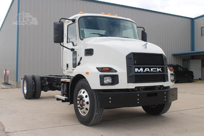 New | in-Stock 2025 MACK MD6 Cab Chassis trucks Texas US | Roll Off Truck World #1491874