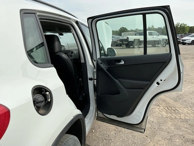 USED 2016 VOLKSWAGEN TIGUAN