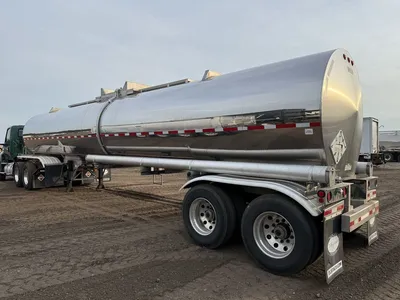 Used 2023 BULK 7,000 GALLON FUEL TANKER Tanker Trailers Minnesota US | Carco Truck & Equipment #1514202