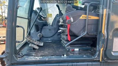 Used 2023 HYUNDAI HX300A LR Crawler Excavators Florida US | National Equipment Dealers #1422321