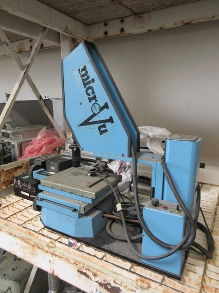 Used MICROVU V300 Comparators | TNT Industrial #399375