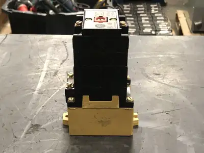 USED ALLEN-BRADLEY 700-P200A1