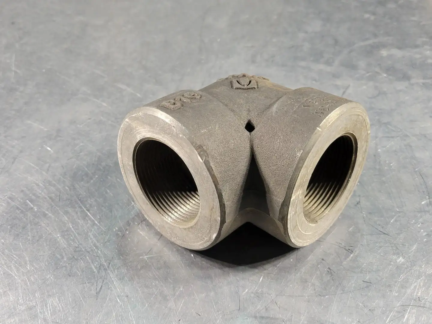 1-1/2", 90 Deg. Elbow, FPT, B16