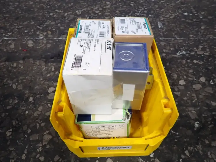 Used PANDUIT / EATON LCAX4/012X /  B330AGD Relays & Switches | HGR 24 #739060