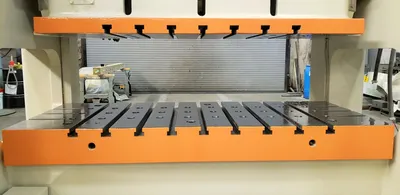 USED 2000 KOMATSU PRESSES KOMATSU E2W160-SVS PRESS
