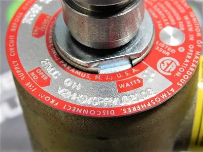 Versa ESM 3201 3322E 3-Way Solenoid Valve Used