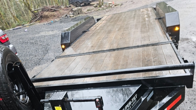 USED 2025 Great Northern Trailer TB22